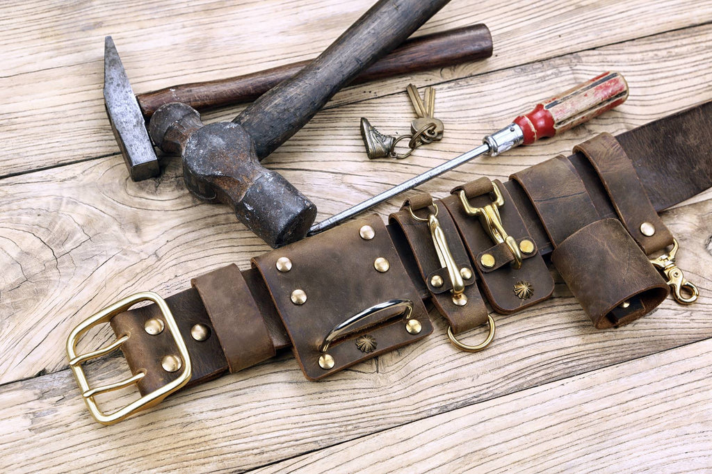 A Few Simple But Practical Leather Belt Pouches
