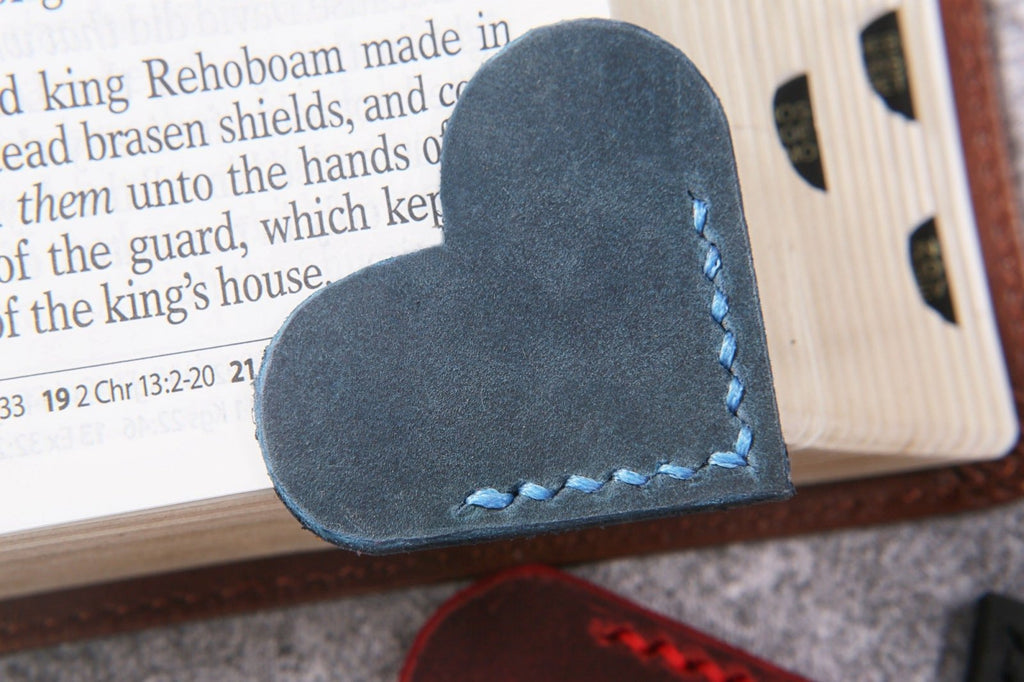 Personalized leather bookmark - DMleather