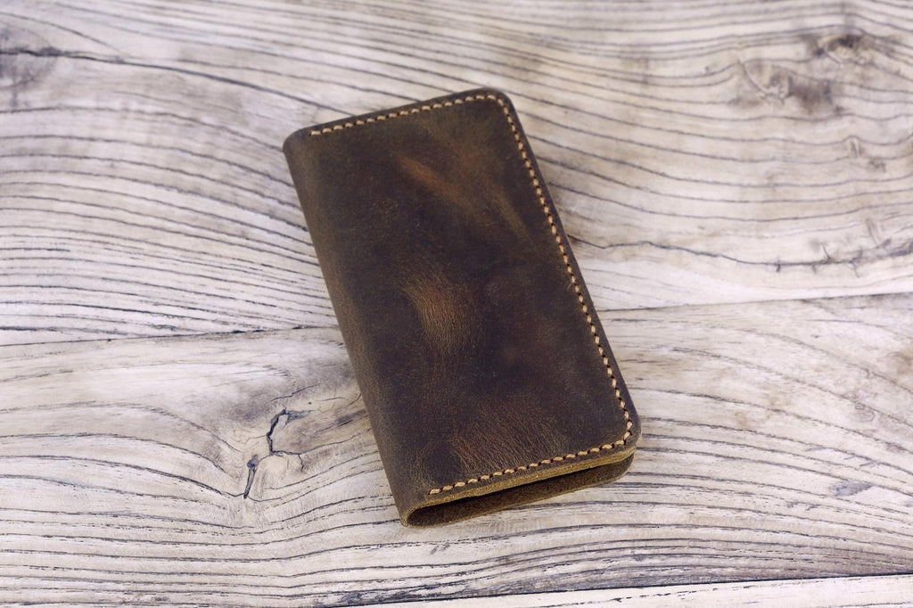 Personalized leather iPhone SE 2020 wallet case