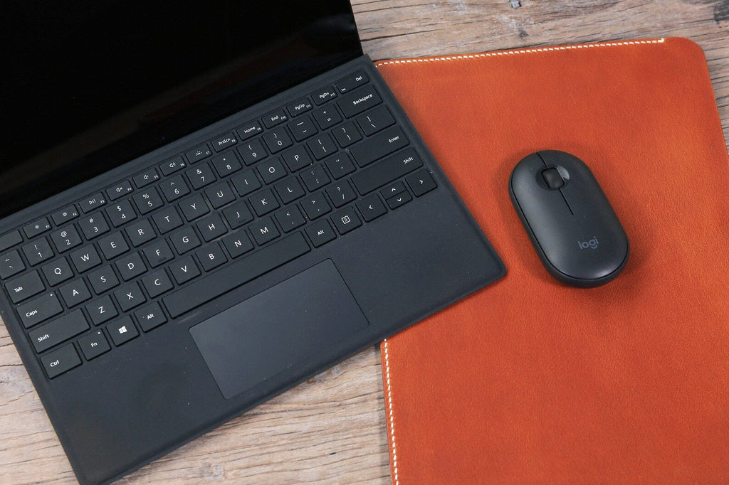 Brown Black vegetable tanned leather laptop case sleeve for microsoft surface pro 7 8 X 11