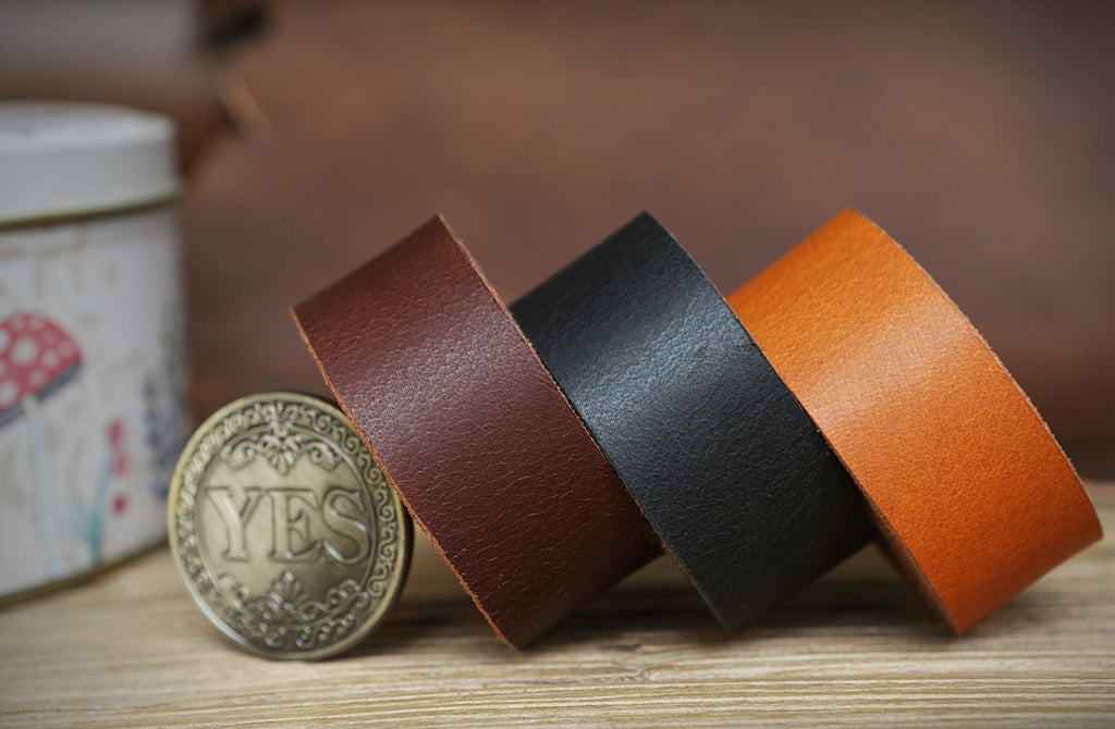 Full grain vegetable tanned leather strap