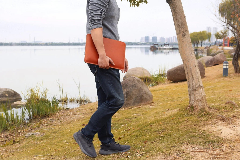 Hand stitching veg tan leather macbook air sleeve case