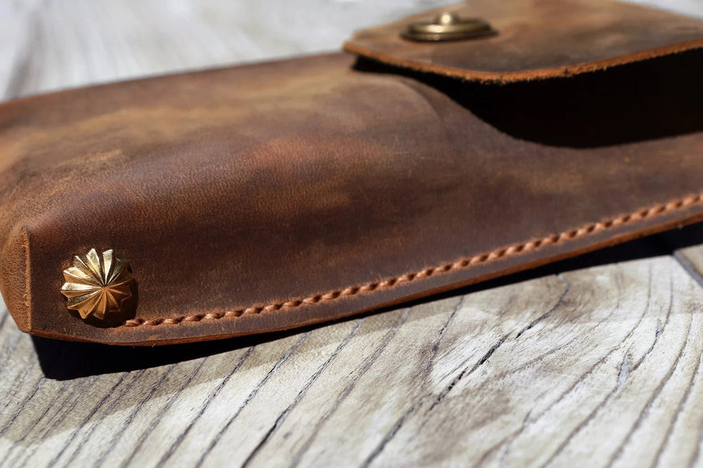 Leather cell phone holster , Phone case with belt loop