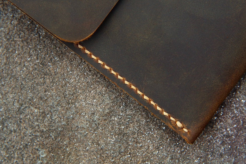 Personalized distressed leather case cover for Kindle Paperwhite 12th 11th gen generation / Simple leather new Kindle 2024 sleeve