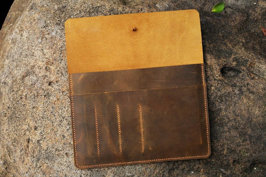 Personalized distressed leather iPad case portfolio sleeve for new iPad Pro 10.5 11 12.9