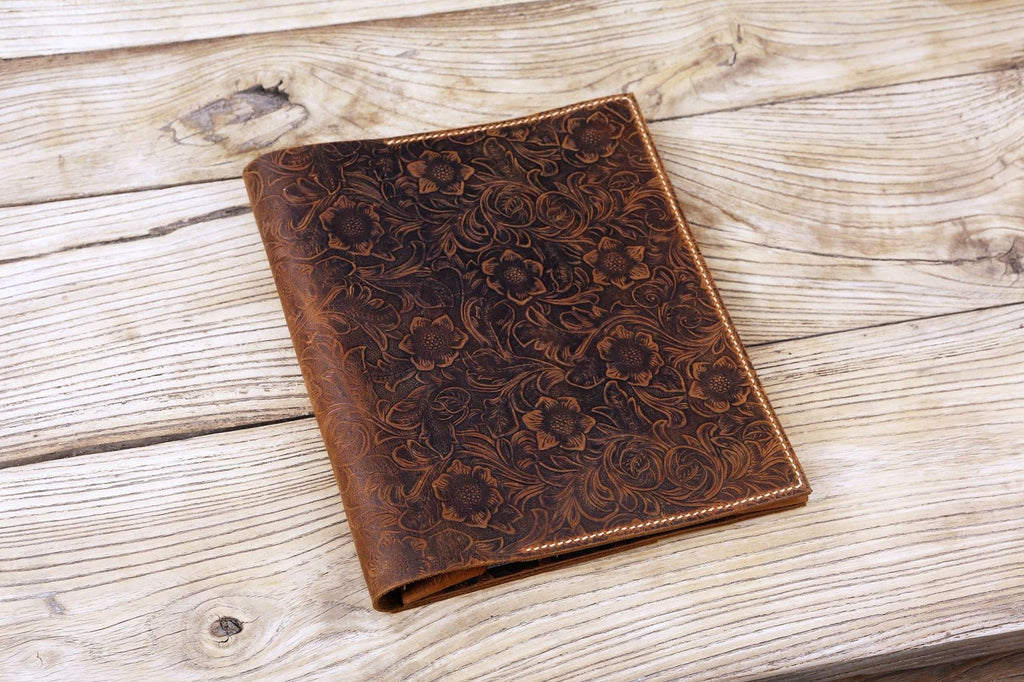 Personalized distressed leather Onyx Boox note nova 3 tablet case