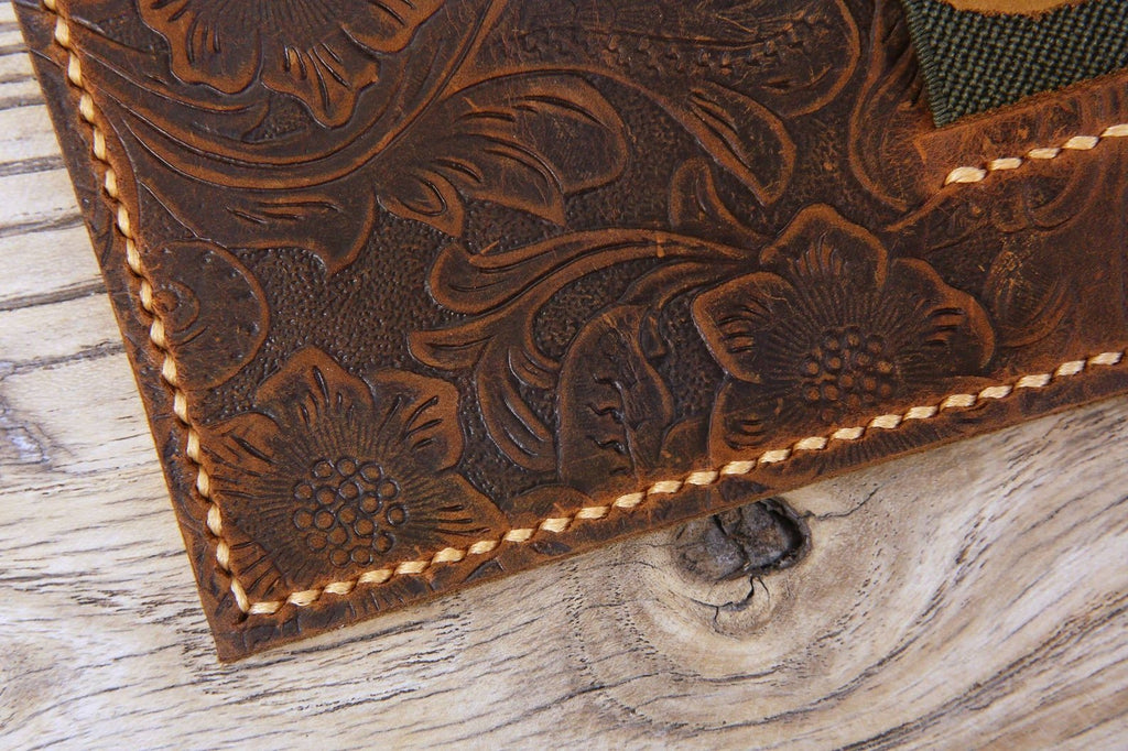 Personalized distressed leather Onyx Boox note nova 3 tablet case