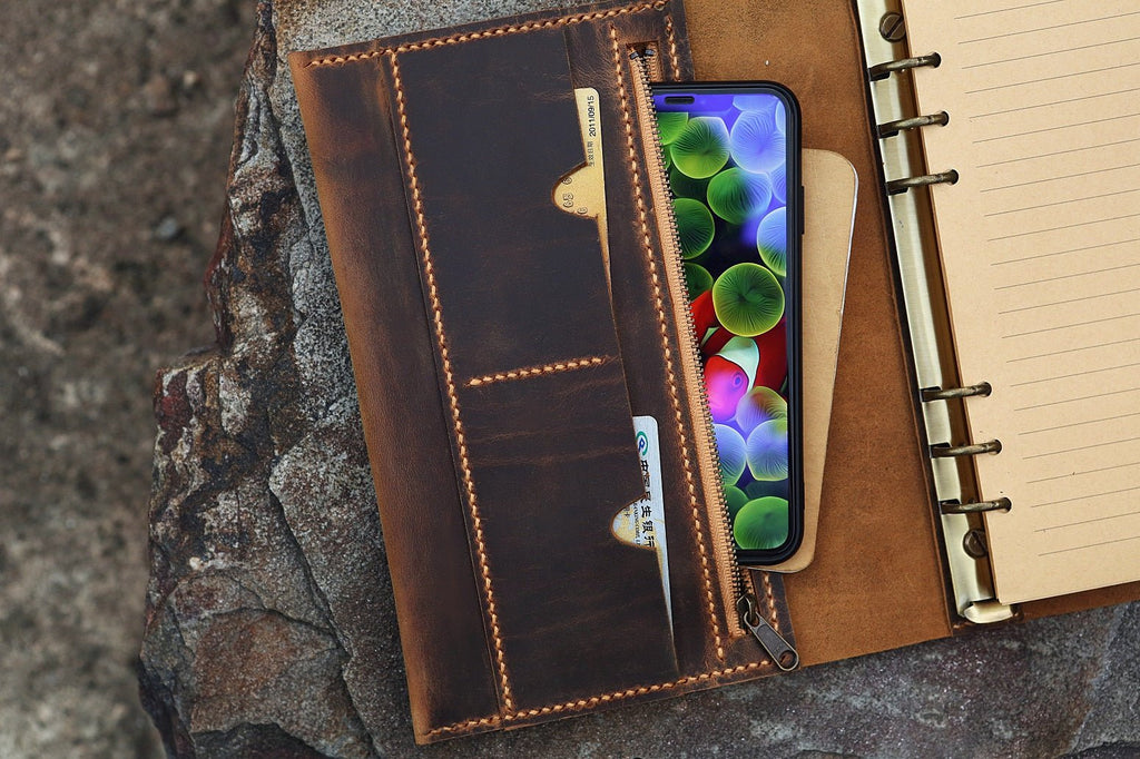 Refillable journal travel notebook / Leather ring binder portfolio cover