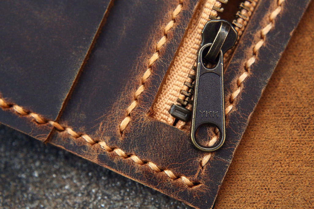 Refillable journal travel notebook / Leather ring binder portfolio cover