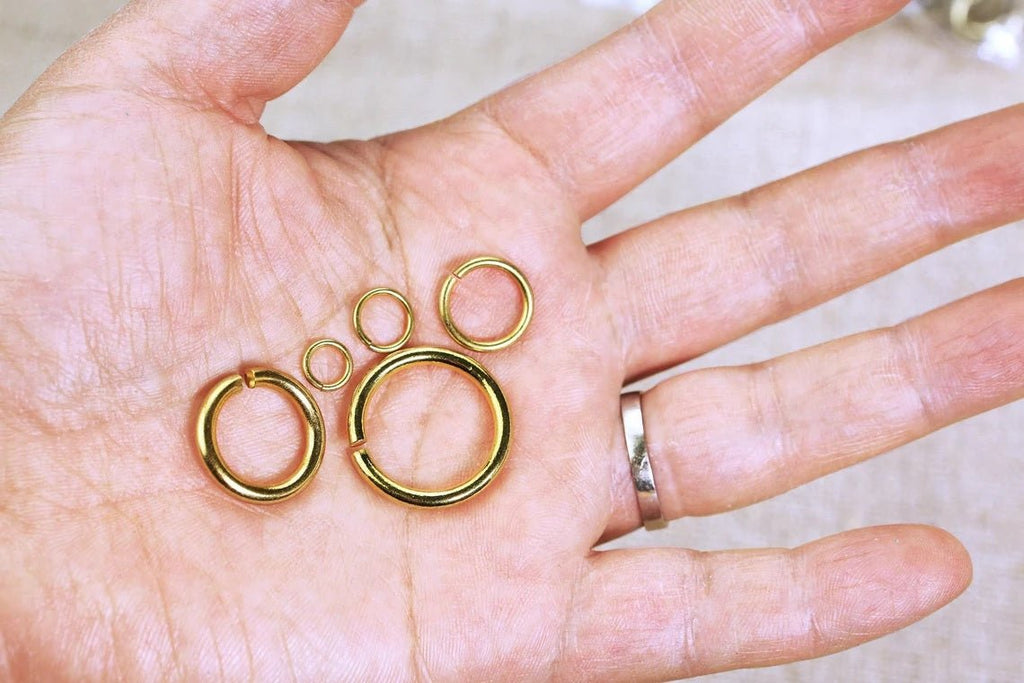 CRAFTMEMORE Open Jump Rings, Split Rings Connectors for DIY Jewelry Finding  Making Craft Accessories (8 mm x 100pcs, Antique Brass)