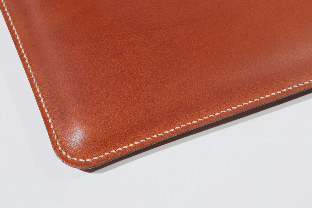 Hand stitching veg tan leather macbook air sleeve case