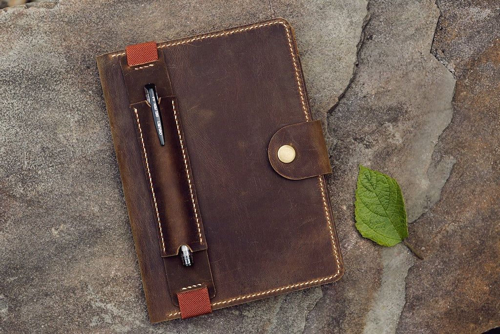 The Note Board - Wooden Rhodia Notepad Holder - Walnut