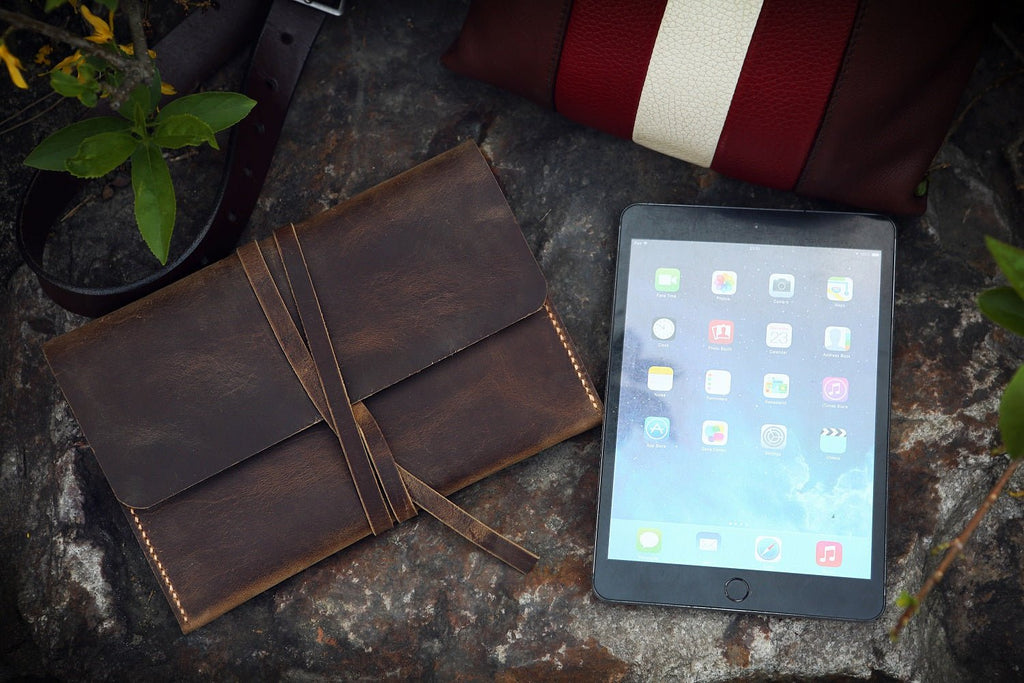 Personalized distressed leather iPad sleeve for 2020 iPad 10.2 iPad Air 4
