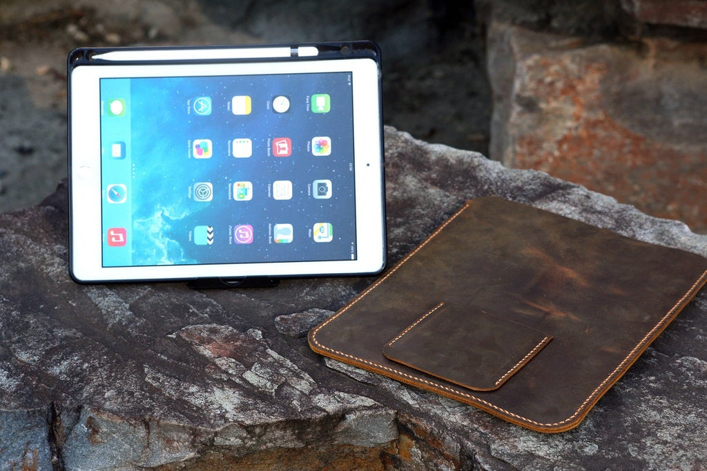 Personalized distressed leather iPad sleeve stand holder for new iPad 9.7 / iPad Pro 9.7 10.5
