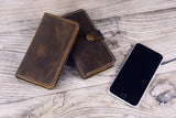 distressed leather iPhone SE 2 wallet