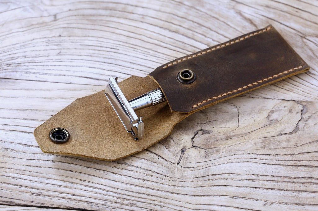 Traditional Razor Case Personalized vintage distressed leather razor travel case – DMleather