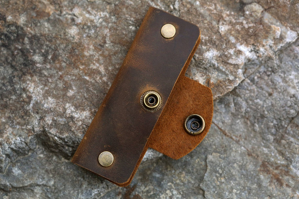 Leather belt key holder with 6 key rust